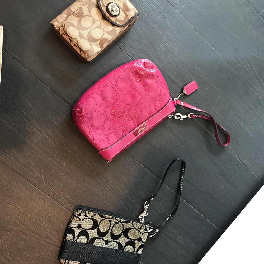 AUTHENTIC COACH WRISTLETS